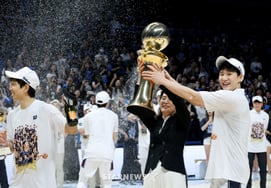 [相片儿] '和妈妈一起' MVP 许勋和哥哥许雄