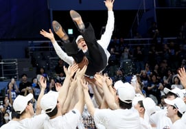 [Photo] "I can't resist the hengaerae!" Coach Lee Sang-min
