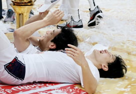 [Chụp ảnh] Chúc mừng anh nhiều nha!
