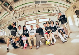 "Capturando las imágenes vívidas de los aficionados de Doosan que se dirigen al estadio de Jamsil" en colaboración con Adidas... se lanza la 'Colección Culturewear'