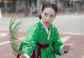 "La actuación cómica de Im Ji-yeon sorprende": comentarios elogiosos en decenas de idiomas de 'My Royal Nemesis'... Netflix alcanza el puesto 1 a nivel mundial [K-EYES]