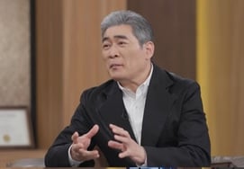 扁承烨坦言与肾盂癌作斗争，"出现黑色血尿……术后恢复" [黛安·奈特]