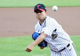 [Foto] Song Seung-gi: «lanzamiento de lanza fría»