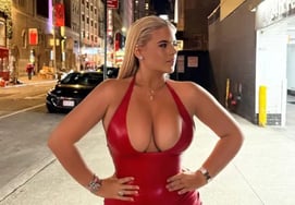 'Playboy' model turned ring girl, turns Scotland upside down with glamorous figure... 'ultra-close bikini' that even her soccer player boyfriend fell for