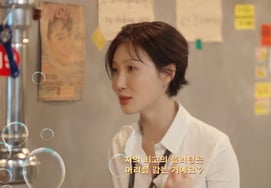 Hwasa: "The ultimate flirting? Washing your hair... Someone who makes me laugh is my ideal type" [Just Min-kyung]