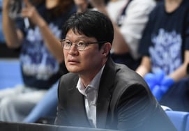 [thông báo chính thức] Lee Kyu Seob được bổ nhiệm làm chỉ huy DB! Park Ji Hyun tái ký hợp đồng làm huấn luyện viên trưởng với hy vọng sẽ trở thành một đội bóng vững chắc.