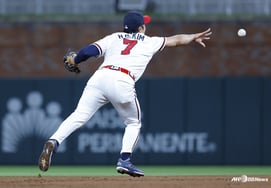 ¡Ay! Kim Ha-seong, quien causó un accidente, cometió un error de campo gravemente lamentable, proporcionando la excusa para que se frustrara la racha de cinco victorias... Su promedio de bateo también cayó a 0.111 tras no conseguir ningún hit.