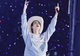 『EL GUAPO JIN IN MEXICO』 防弾少年団のジン、メキシBTSも虜になったビジュアルの天才