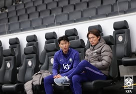 →"世界杯最后舞蹈"孙兴慜状态低迷:洪明甫教练表示:"在洛杉矶亲自见面谈过……" [光化门现场]