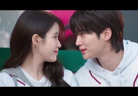 IU♥変宇錫、王座を降ろし→平民の新婚『ハッピーエンド』..'21世紀の大君夫人' 13.8%の最高視聴率 [総合]
