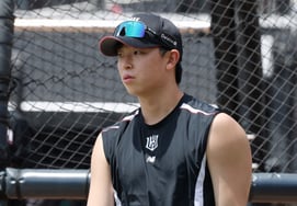 [相片儿] 李康民说"今天不能输"'