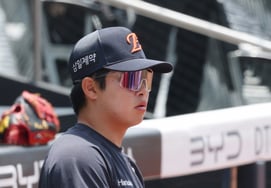 [Photo] Moon Hyun-bin's 'burning intensity' toward a sweep victory