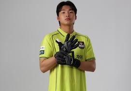 Thủ môn sinh năm 2006 Kim Seung Kyu và Jo Hyun Woo bất ngờ đồng hành cùng World Cup