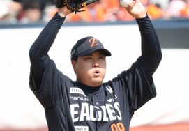 [Chụp ảnh] Ryu Hyun Jin 'Nhắm mục tiêu 200 chiến thắng bằng hơi thở'