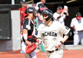 [一下子] 兰德斯菲尔德击出第4个本垒打' 五末独行侠吴泰坤