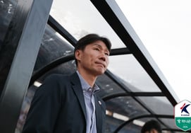 '感激のKリーグ1ホーム初勝利' イ・ヨンミンブチョン監督、'セーブショー' キム・ヒョングンを称賛 "GKスーパーセーブで10人が力を出した" [ブチョン現場]