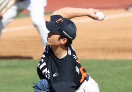 [フォト] ユン・サンフム「真ん中を狙ったが···'