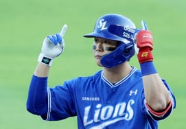 "不停止2垒、奔驰3垒→自行车泡汤"三星朴承奎获得粉丝选出的KBO"3~4月CGV场面-抢镜奖"