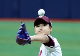 'Overall No. 1' Kiwoom's Park Jun-hyun: When he pitches, team win rate soars to 75%—Could there be such a powerful rookie? He also achieved his first QS... ERA 2.29