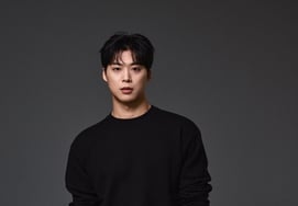 "无名传说"李大焕、李灿元、金熙载、朴智贤成为一家人。格雷斯E&M专属合同 [公式]