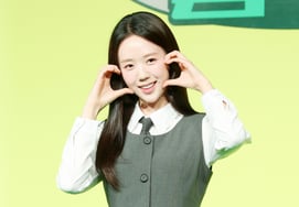 Ji Ye-eun, Volhart is also cute [★Photo]