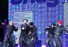 Psy lanza el 'OK!' [★FOTO]