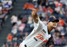 [Foto] Hanwha Hernández, quien permitió un jonrón de vuelta a Jeon Min-jae