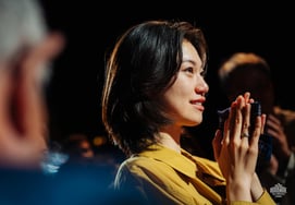 'Bold Challenge' Kim Do-yeon Breaks Down in Tears After 'Dora' Screening at Cannes [Cannes★Report]