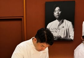 "申し訳ありませんが、告訴してください"という対応..'アン・ソンジェの母数'の客、今度は'バレーパーキング事故の被害'に遭う