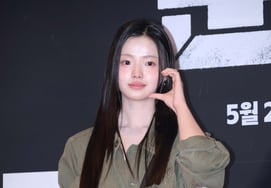 Kim Si-a 'Lovely Volhart' [★Photo]