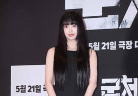 Lee Ha-eun 'Stylishly in Black' [★Photo]