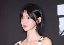 クォン・ナラ「表情はシックに」 [★フォト]