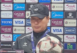 "整场比赛都让我很伤心，因为很多事情……" 一直哽咽的水原FC队主教练朴吉永转达的真心 [水源现场]