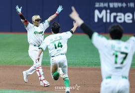 [Chụp ảnh] Kim Jae Woong 'Bất ngờ bất ngờ bất ngờ'