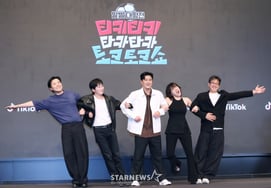 ¡Esperen el 'Tikitaka Show' de la batalla de la elocuencia![★FOTO]