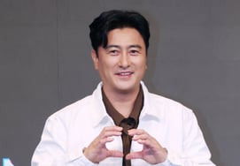Ahn Jung-hwan 'Tikitaka Show, Must Watch' [★Photo]