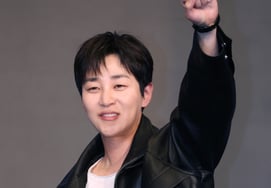 DinDin说"世界杯代表队加油！' [★照片]