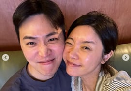 "The man I love most"... Girl's Day Sojin, moved by birthday meal with husband Lee Dong-ha [Star Issue]