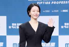 Kim Shin-rok, the acting queen returning from Cannes [★Photo]