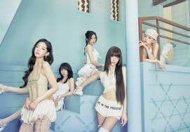 Chúng mình đã trở lại với 'ITZY tươi trẻ'.Itzy xác nhận comeback với ca khúc mới 'Moto' của nữ hoàng Performance