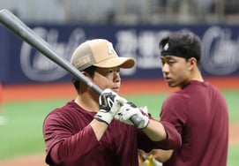 [Chụp ảnh] "Yeo Dong Wook, nếu bị bắt thì sẽ thắng 4 trận liên tiếp."