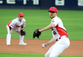 [Foto] 'Por favor, cuide de Sun-bin-hyung!' Ne-il despliega sus habilidades
