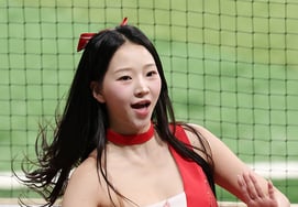 [フォト] イ・ヨンジン「連敗を止めてください」'