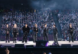 响彻美国体育场的阿里郎和太极旗……防弹少年团 "人生最棒的瞬间"