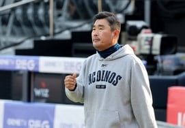 [相片儿] 《充满苦恼的》 恐龙导演李浩俊