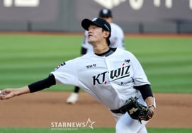 [フォト] NC戦で逆転を狙うコ・ヨンピョ