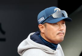 [フォト] '唇を押さえる' ホブジ イ・ホジュン監督