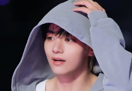 「ピザ、ここが一番最高」BTSのブイが称賛、BTSが大ヒット..米メディアの注目