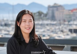 "My Movie Is a Korean Film": Why We Expect So Much from Director Jin Mi-song, Who Captured Cannes [Cannes★Interview]