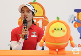 「サムギョプサルが好きです」「韓国での生活に没頭したタイのゴルファー・ブンチャン、いまやKLPGAのトップへ向かって進む」